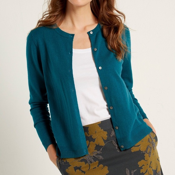 J. Crew Sweaters - J Crew women cardigan sweater size M